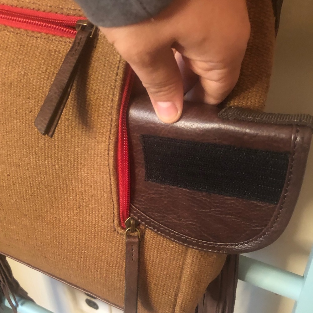 Ariat Brown Southwestern Fringe Crossbody Concealed Weapon Purse Bag - Picture 16 of 16